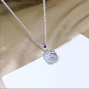 Silver rose necklace